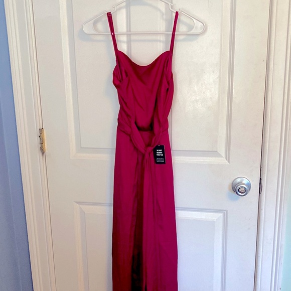 Express Dresses & Skirts - Express Magenta Mid Length Dress
